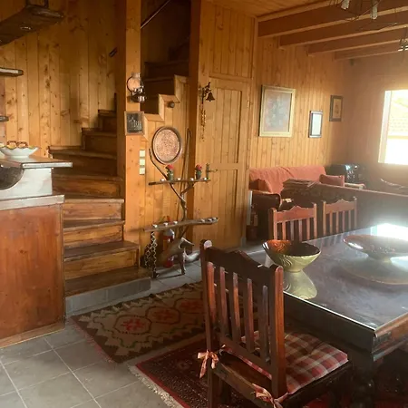 Σαλέ Wooden In Woods