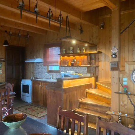 Σαλέ Wooden In Woods *