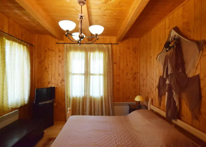 Wooden In Woods Chalet Zigovisti